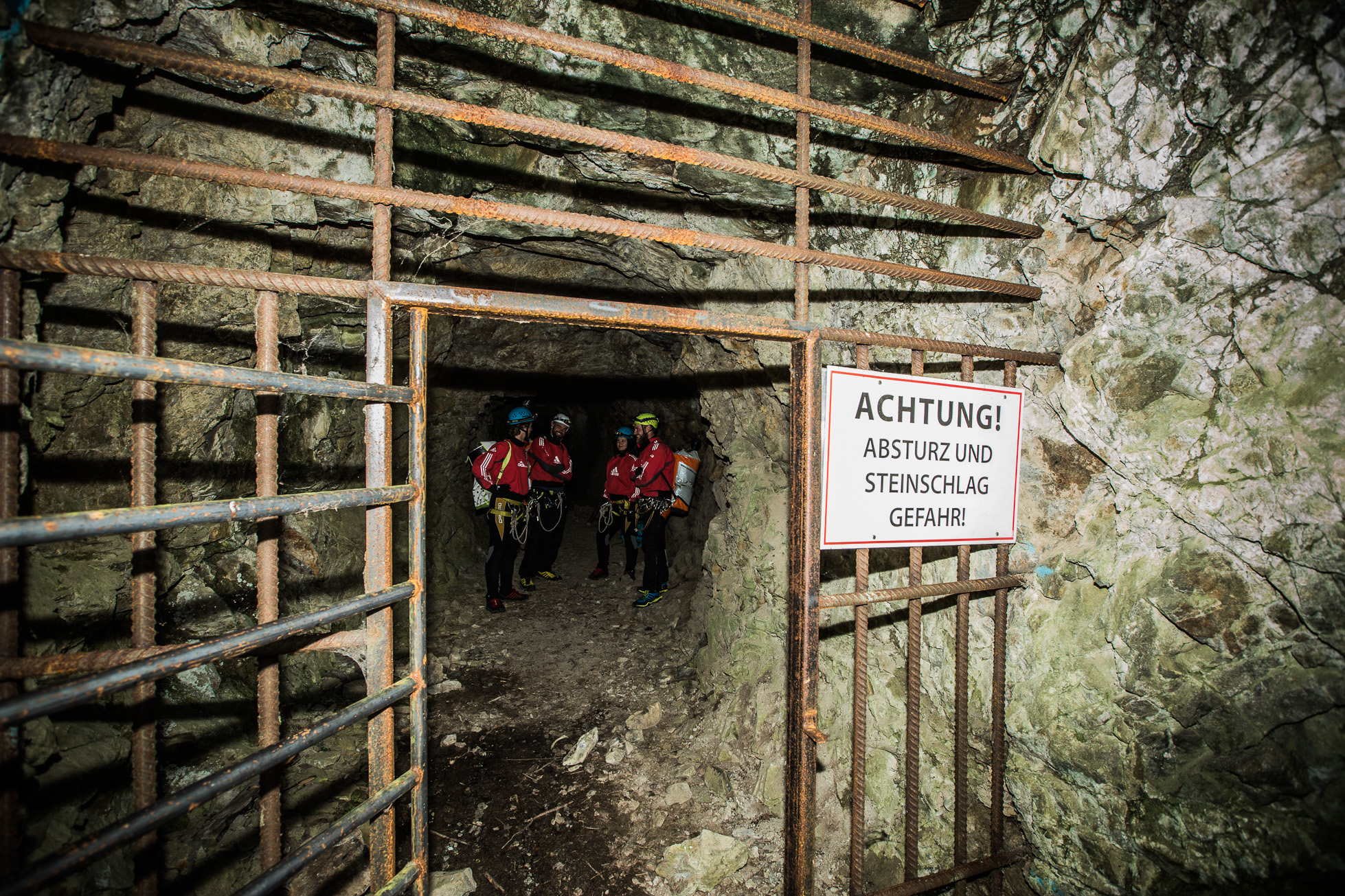 AREA 47 Caving Tour - Action-Sport mit Adrenalinkick in Tirol