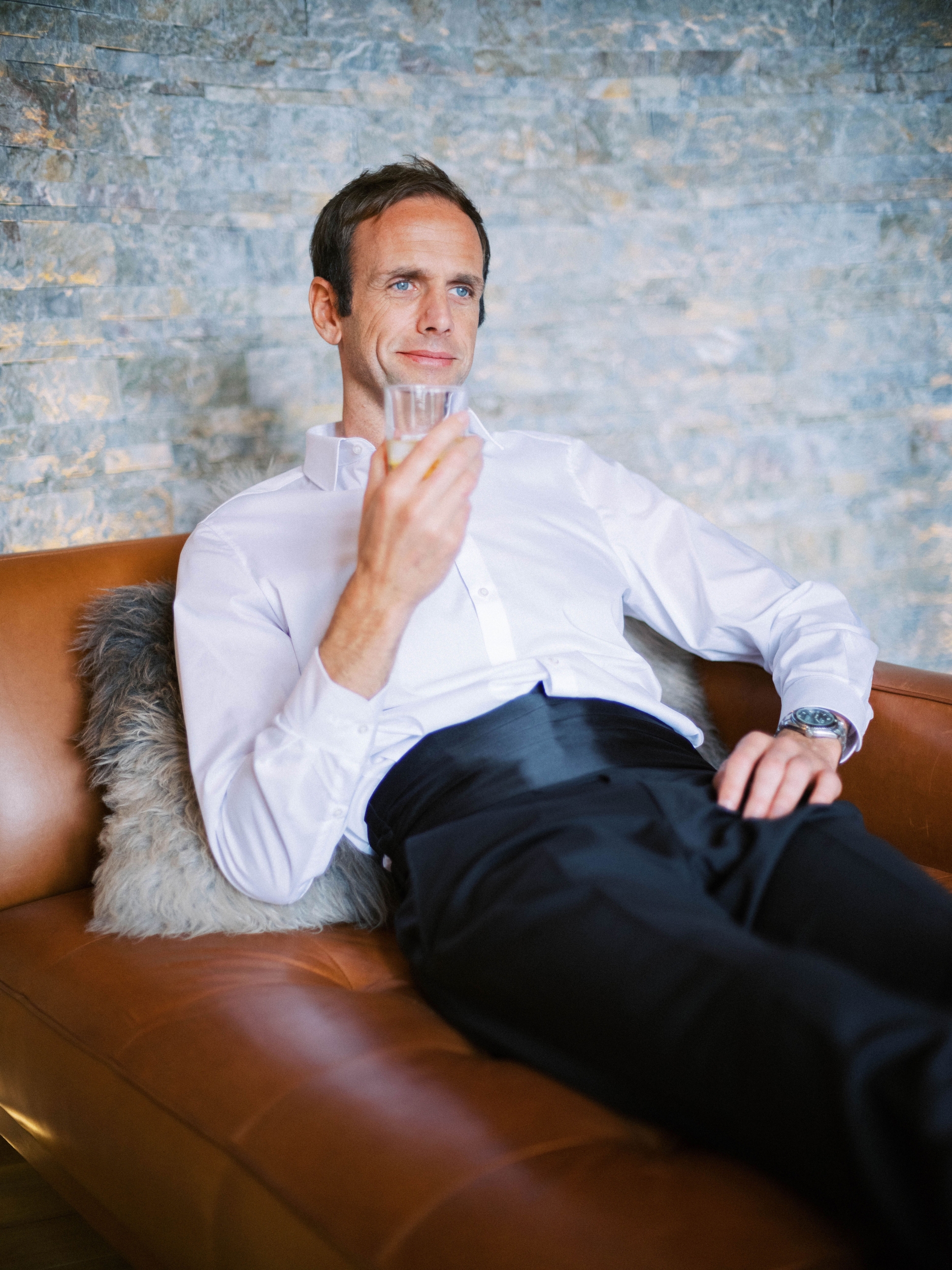 Bräutigam in der Präsidentensuite im Luxushotel Das Central Sölden Bräutigam in der Präsidentensuite im Luxushotel Das Central Sölden