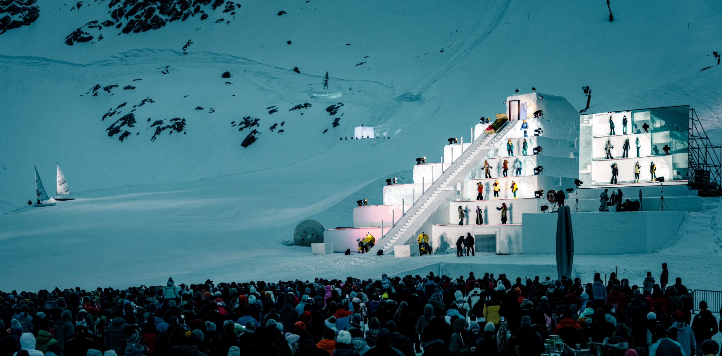 Gletscherschauspiel Hannibal in Sölden am Rettenbachgletscher Gletscherschauspiel Hannibal in Sölden am Rettenbachgletscher
