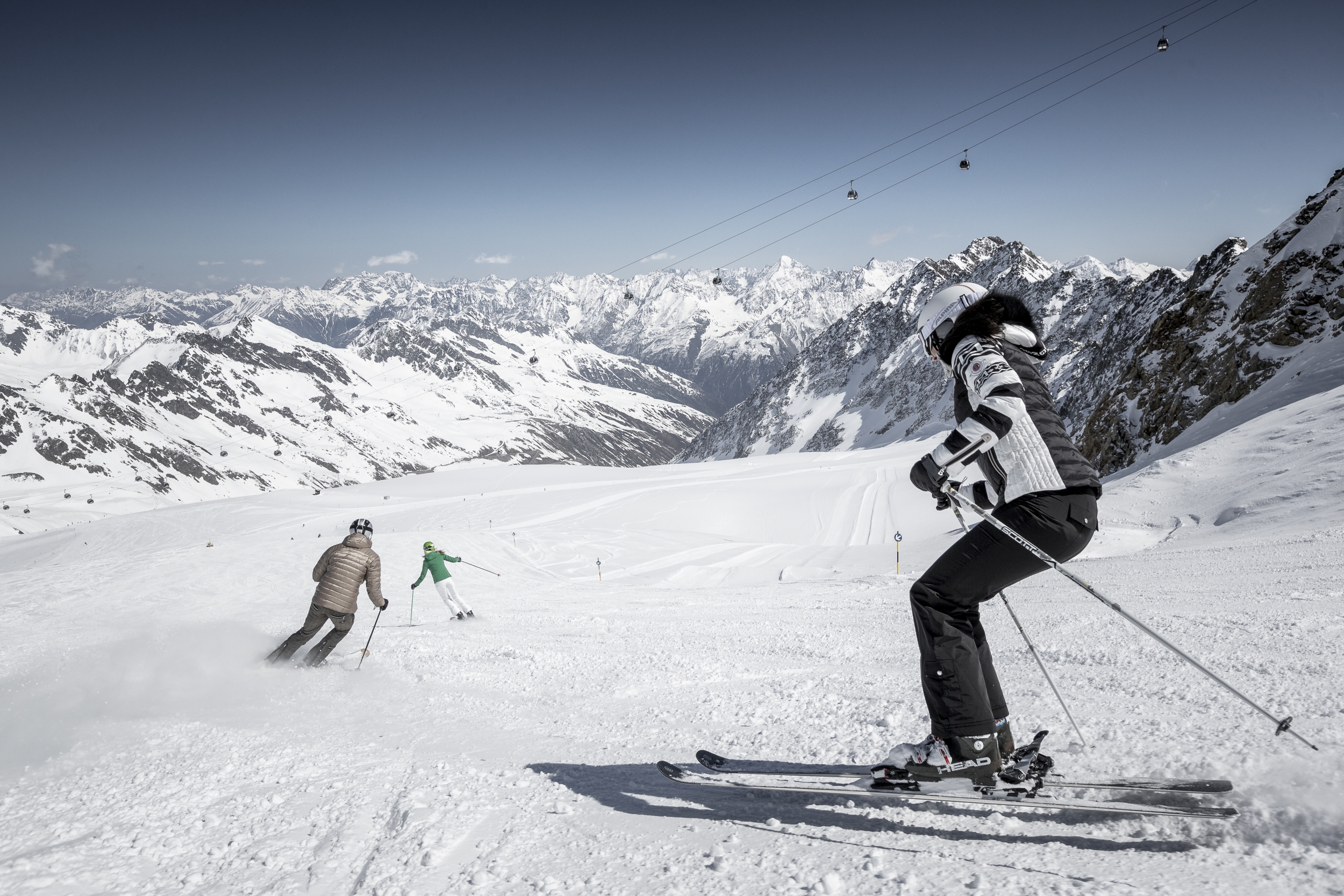 Skifahren im Gletscherskigebiet Sölden - 5* Hotel Das Central