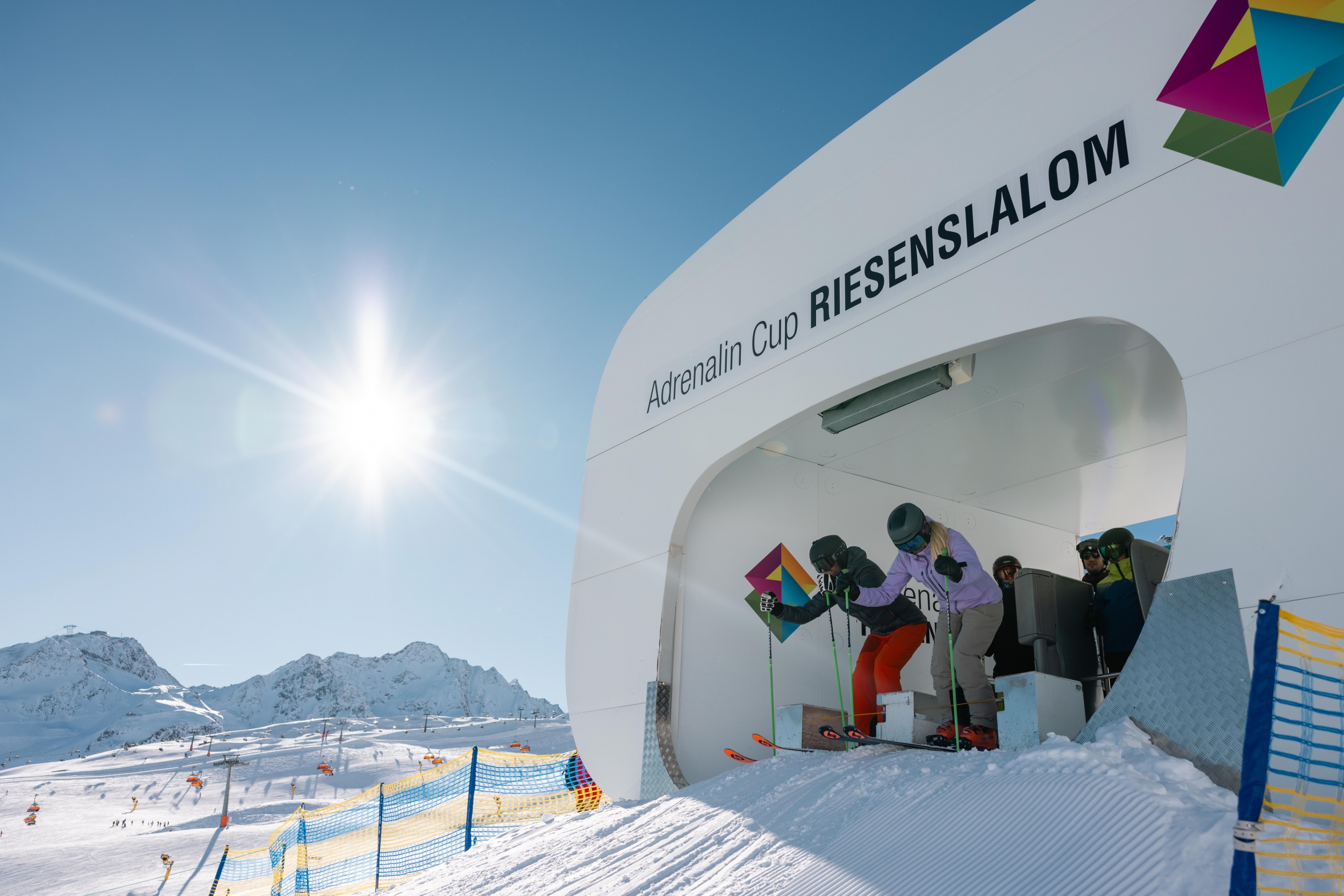 Start Riesenslalom Parallelbewerb für Skifans im Skigebiet Sölden Start Riesenslalom Parallelbewerb für Skifans im Skigebiet Sölden