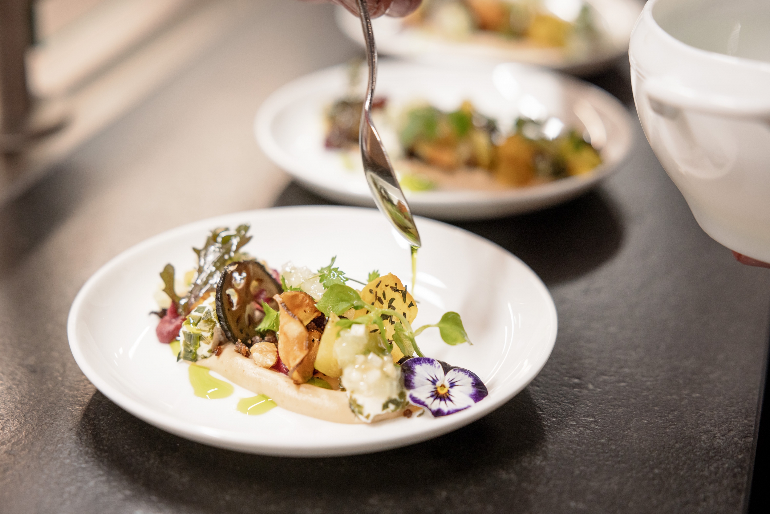 Wein am Berg 2022 Gerichte bei der Big Bottle Party Wein am Berg 2022 Gerichte bei der Big Bottle Party