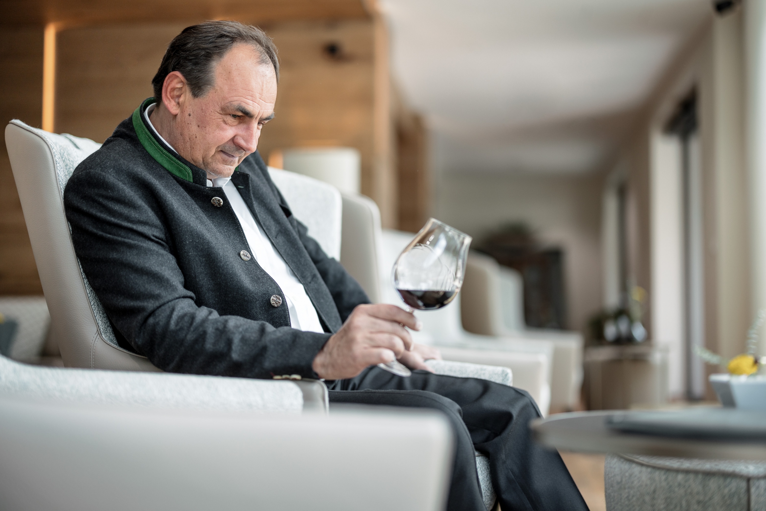 Maître d'hôtel Martin Sperdin vom Hotel Das Central Sölden