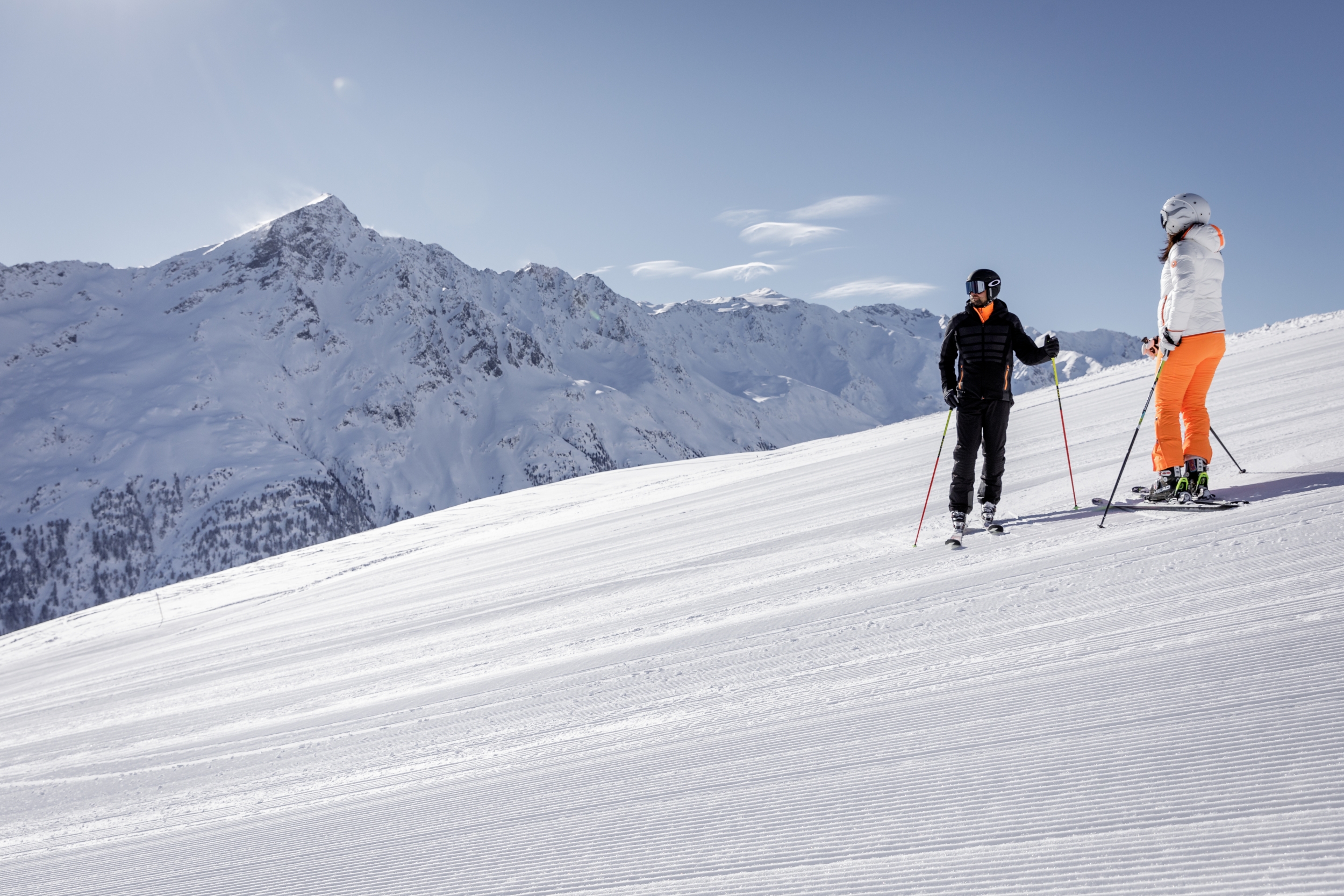 Skifahren und Entspannen im 5 Sterne Hotel Das Central beim Winterurlaub in Sölden